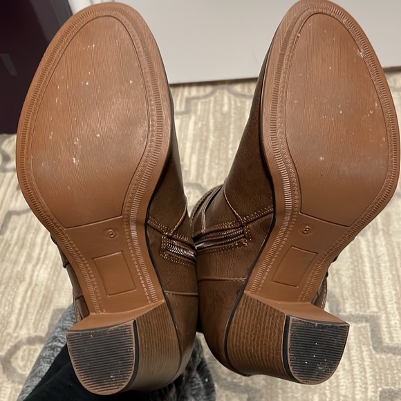 Nine West booties with block heel - Picture 4 of 5